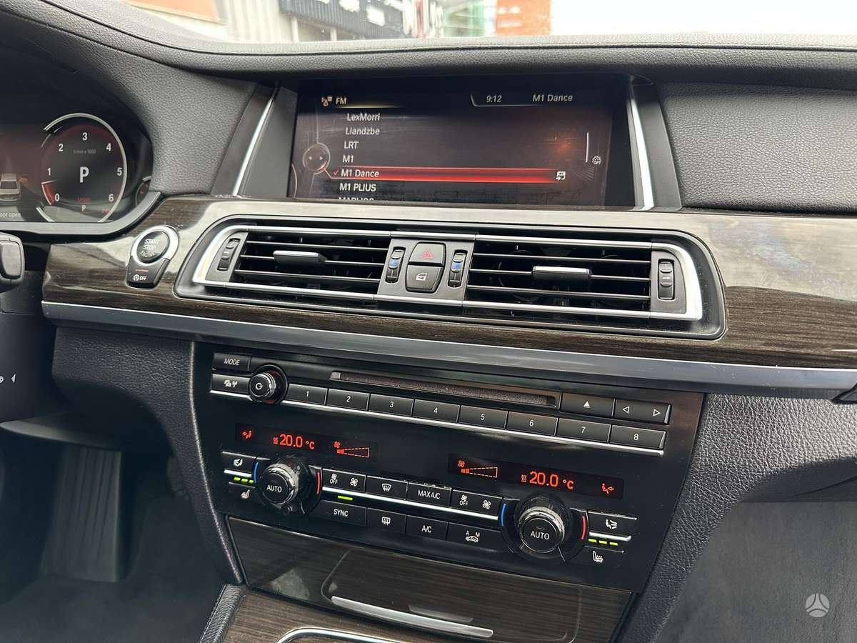 BMW 740, 3.0 l., Седан