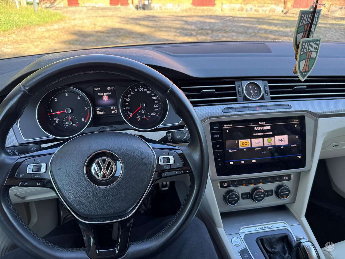 Volkswagen Passat Alltrack - 9