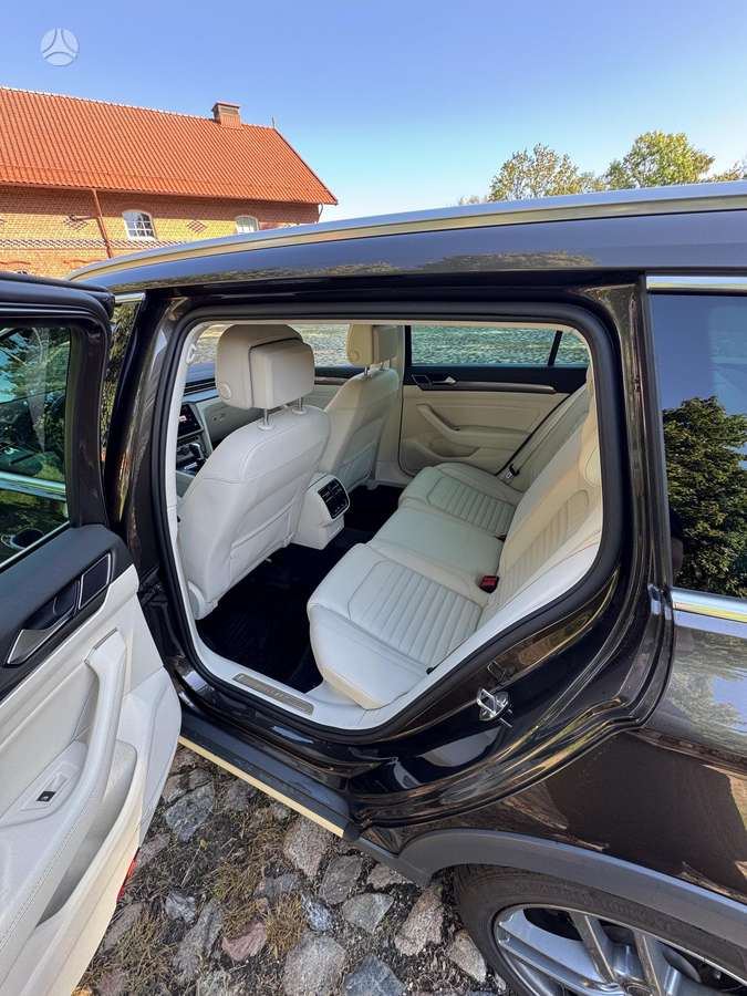 Volkswagen Passat Alltrack - 10