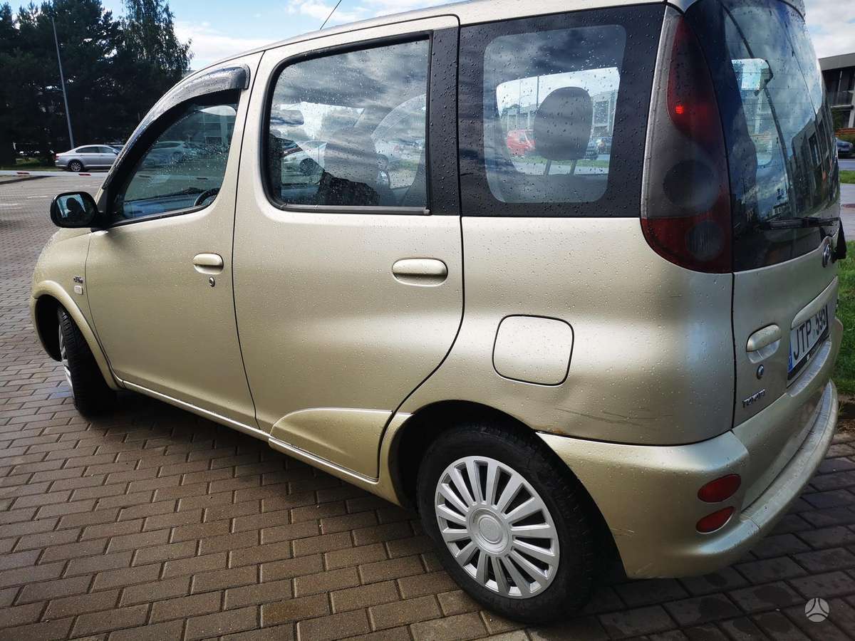 Toyota Yaris Verso - 7