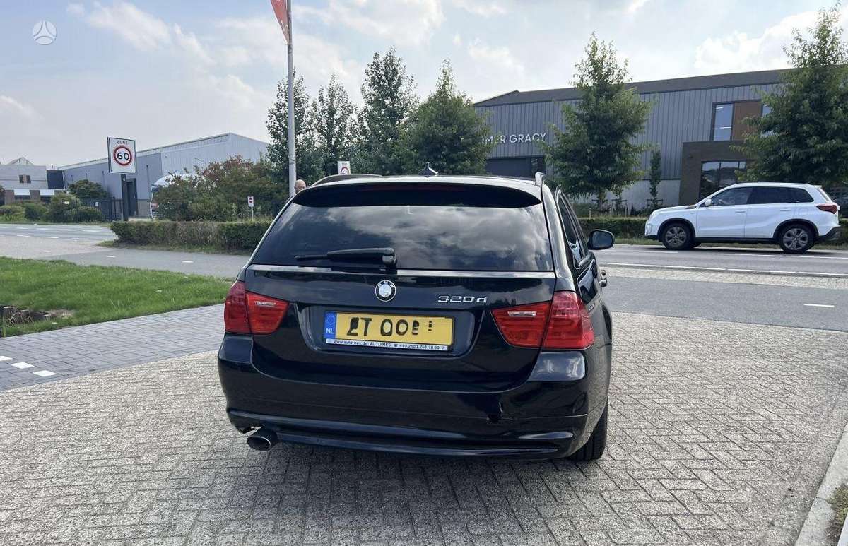 BMW 320, 2.0 l., Универсал