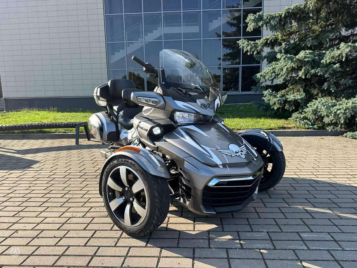 Can-Am Spyder 1330cc, trikes