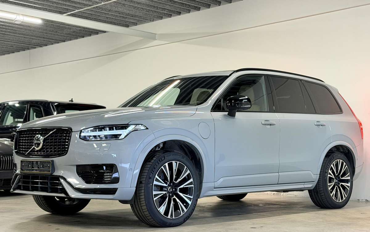 Volvo XC90 - 1