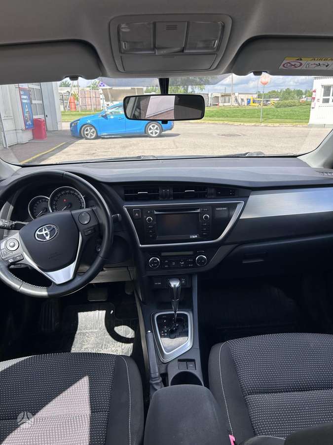 Toyota Auris - 8
