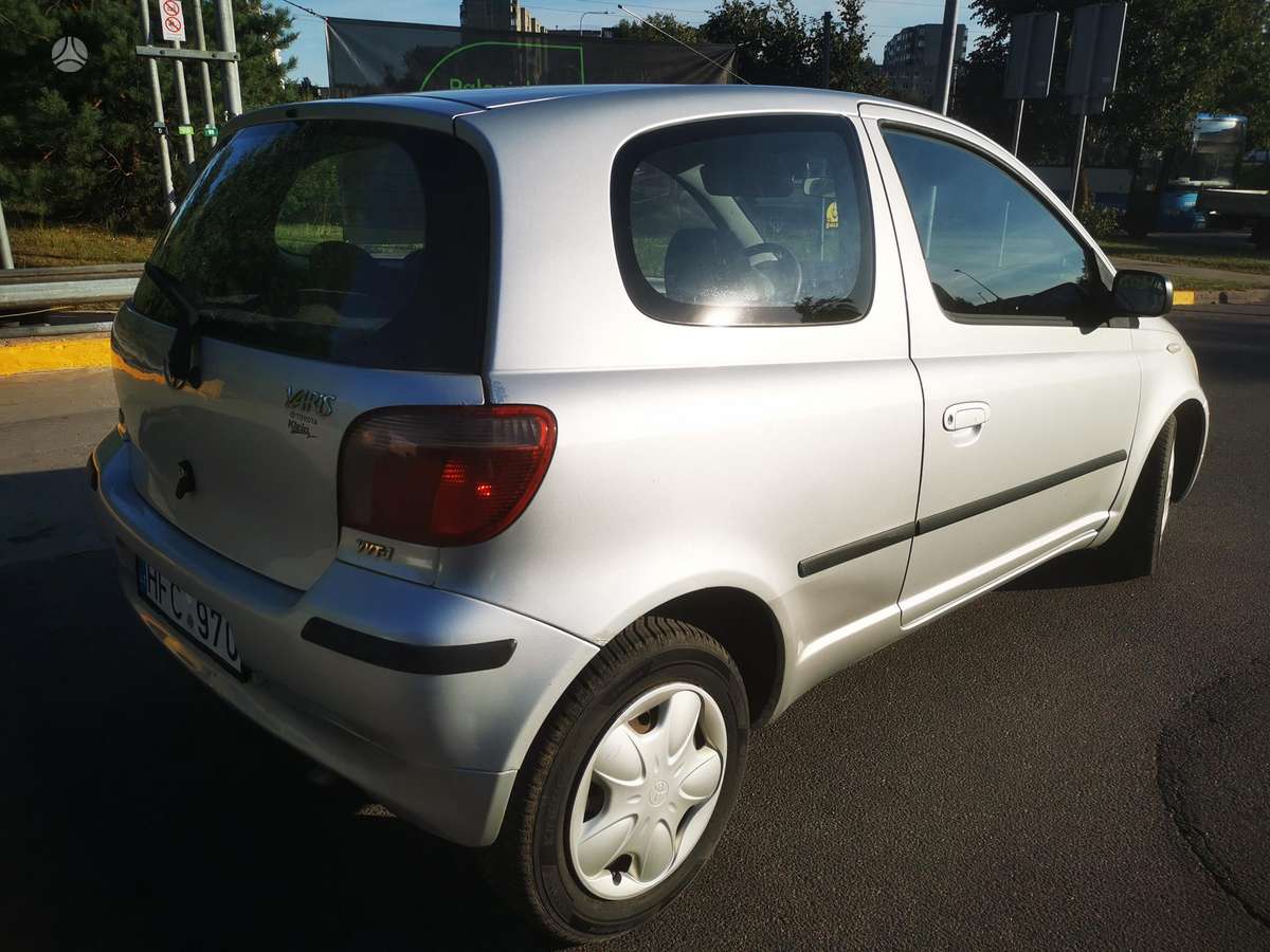 Toyota Yaris - 7