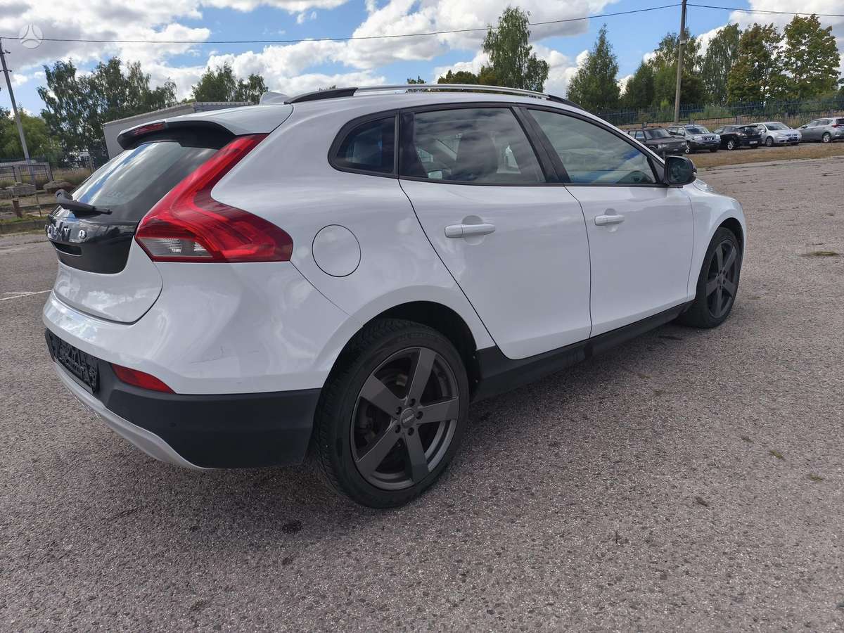 Volvo V40 Cross Country - 7