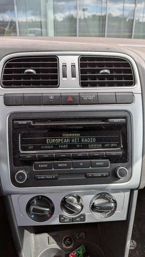 Volkswagen Polo - 2
