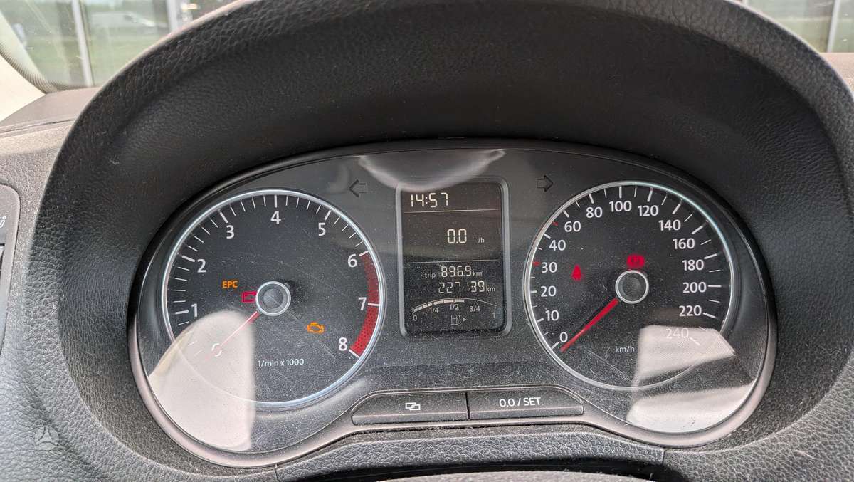 Volkswagen Polo - 9