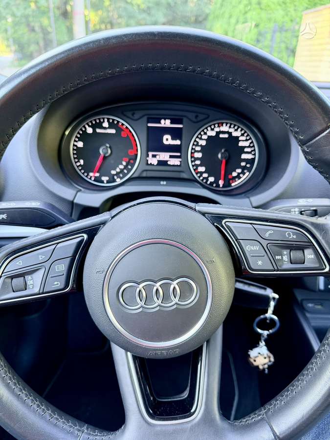 Audi A3, 1.6 l., Седан