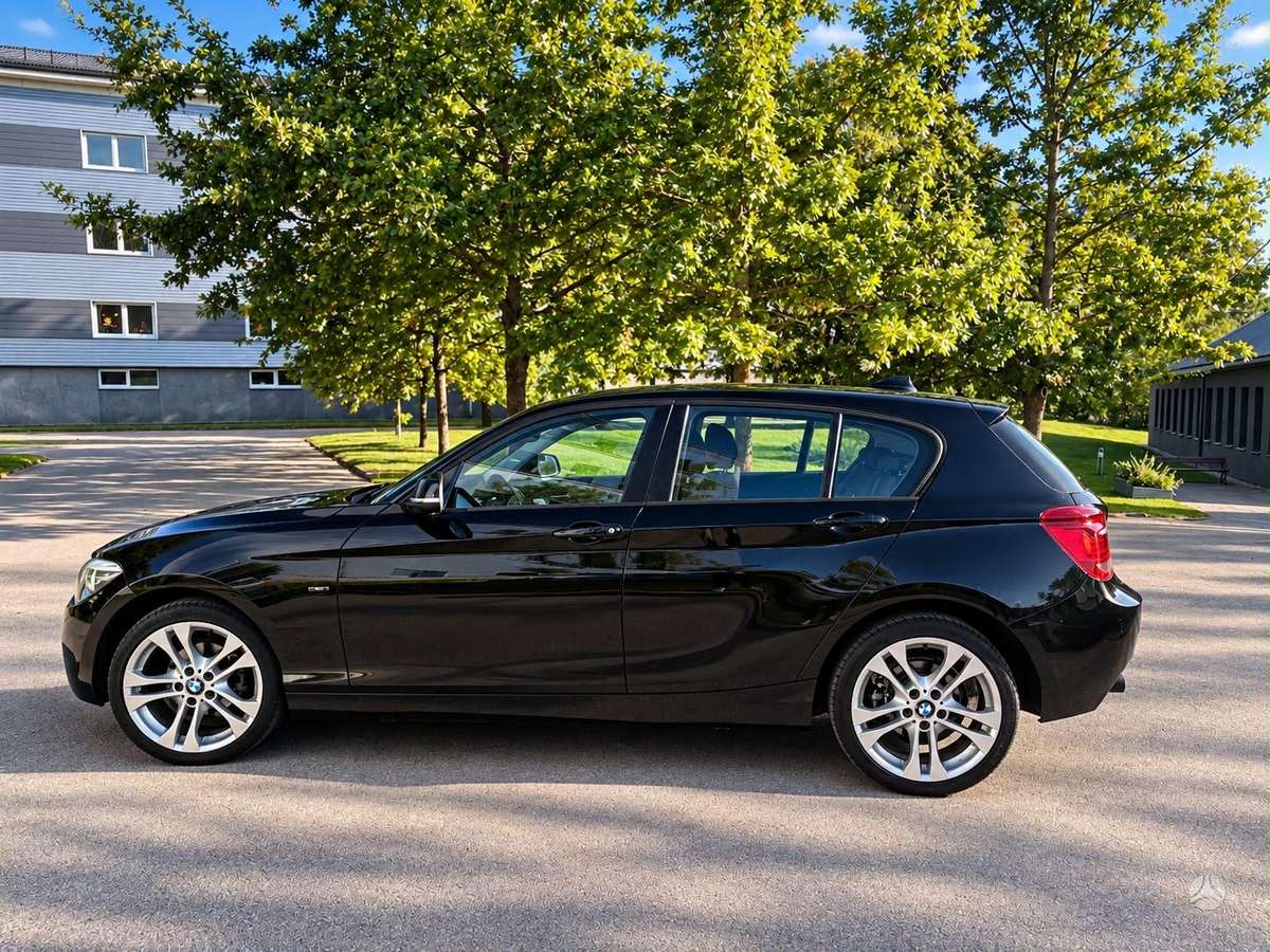 BMW 118, 2.0 l., Хэтчбек