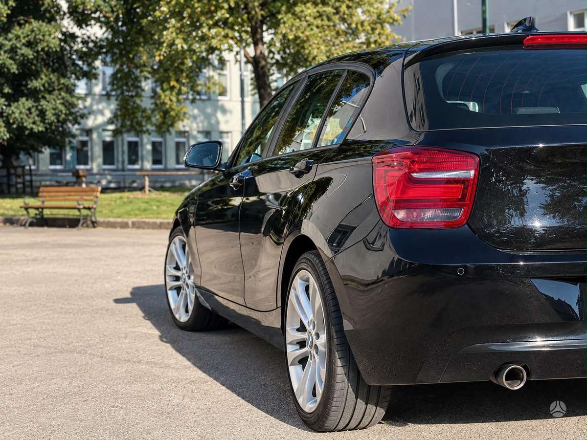 BMW 118, 2.0 l., Хэтчбек