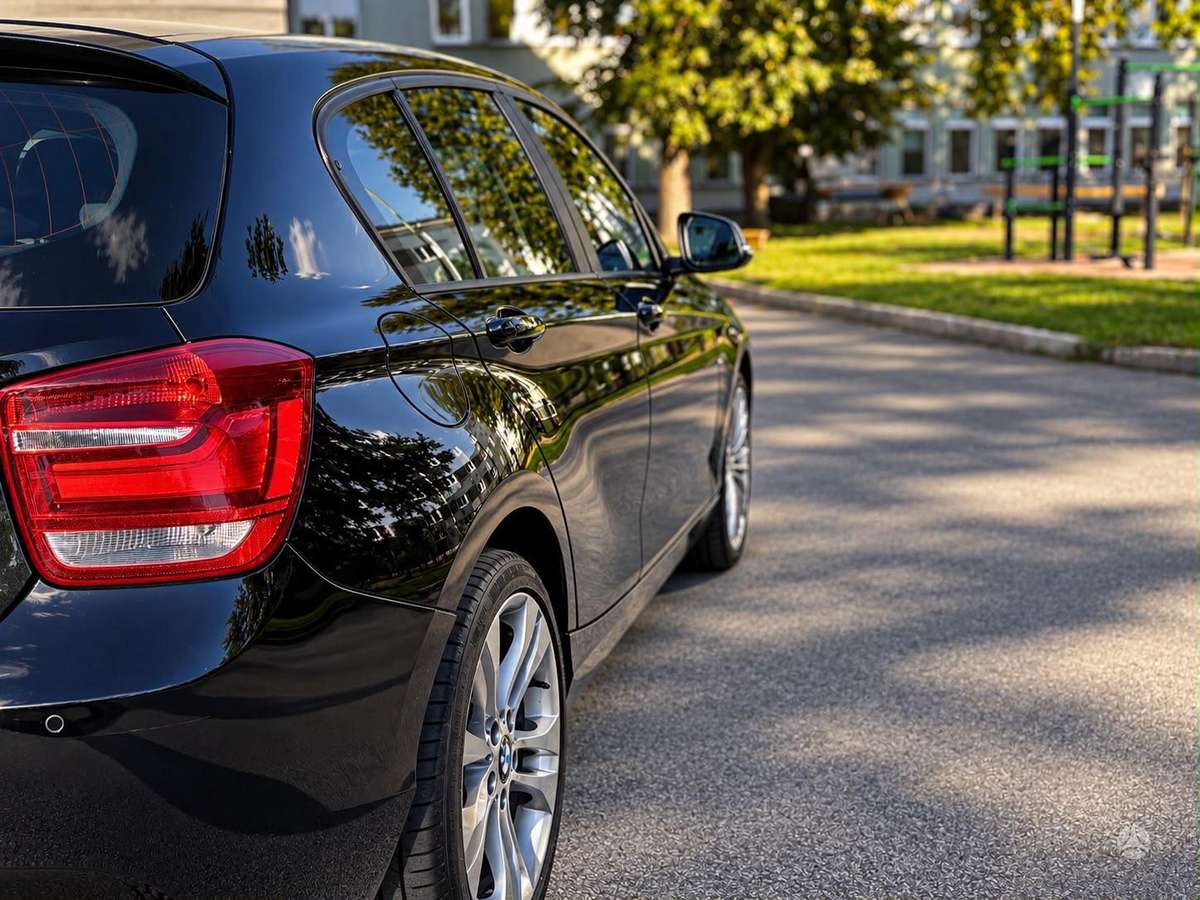 BMW 118, 2.0 l., Хэтчбек