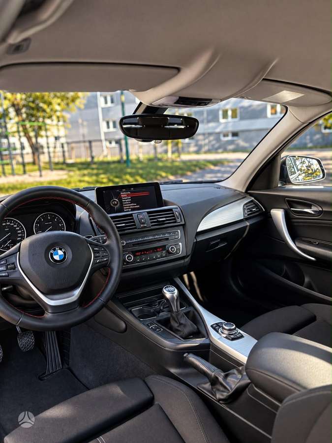 BMW 118, 2.0 l., Хэтчбек