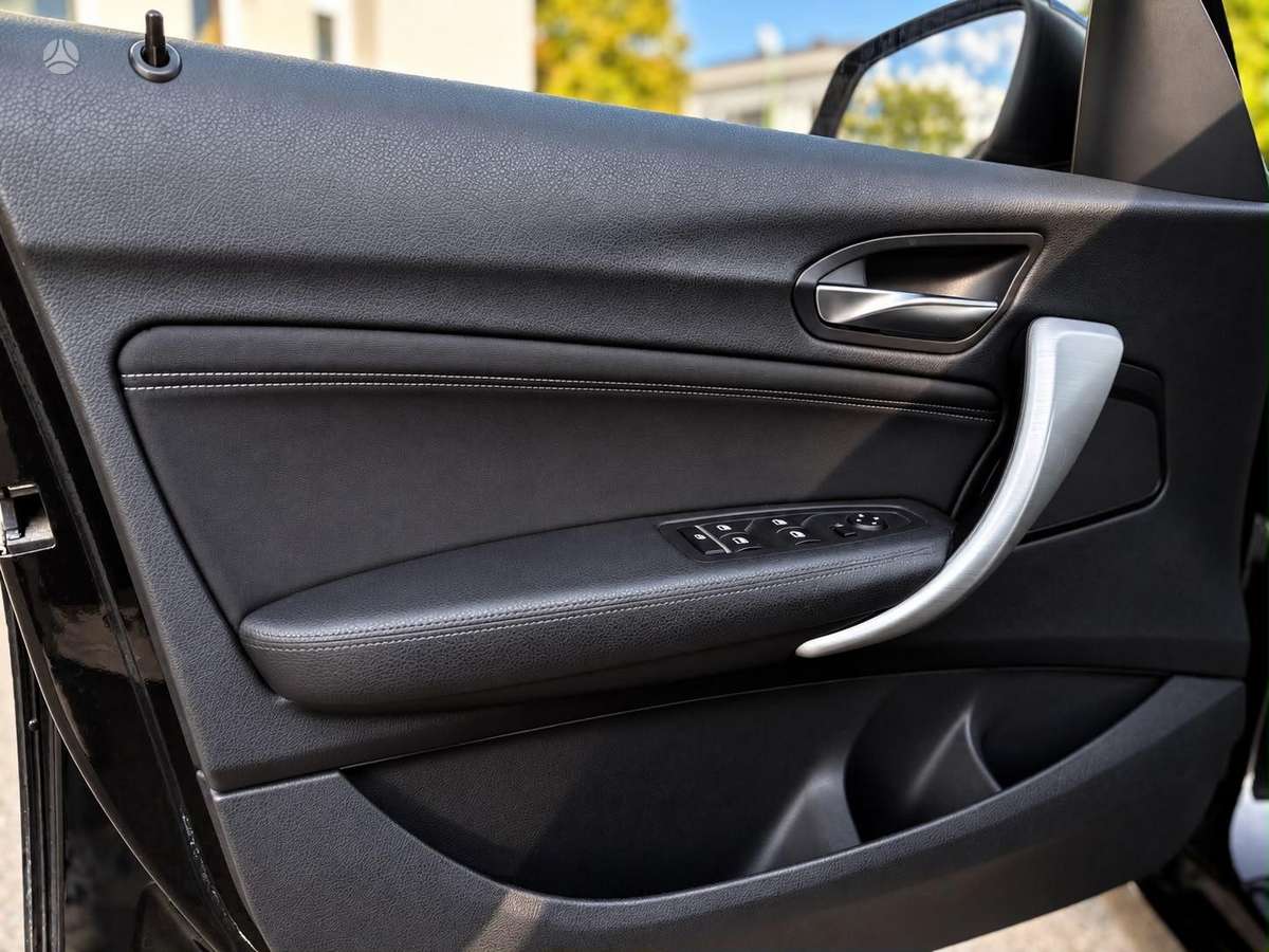 BMW 118, 2.0 l., Хэтчбек