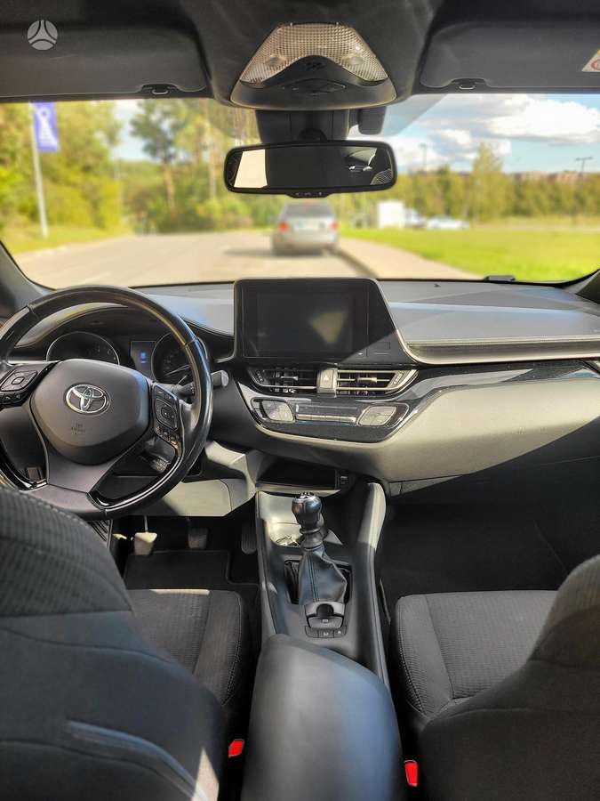 Toyota C-HR - 4
