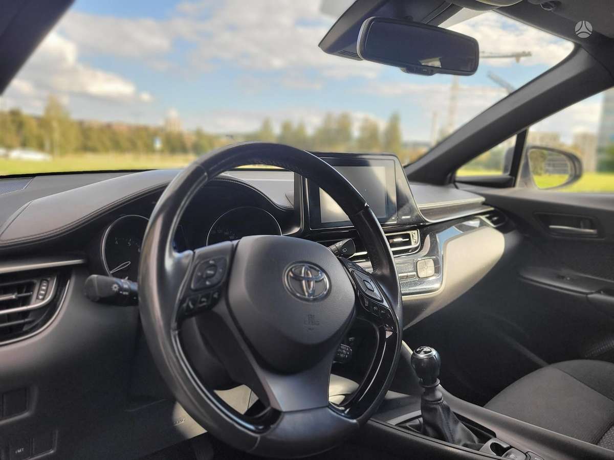 Toyota C-HR - 5