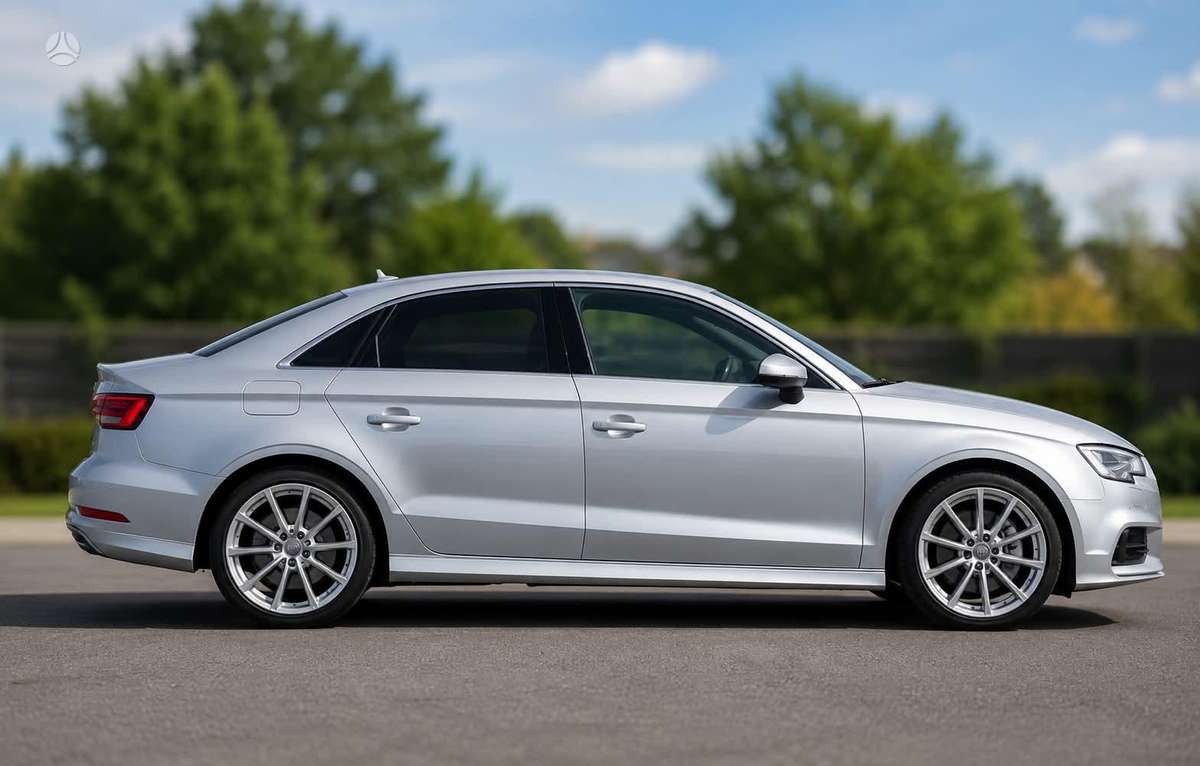 Audi A3, 1.6 l., Седан