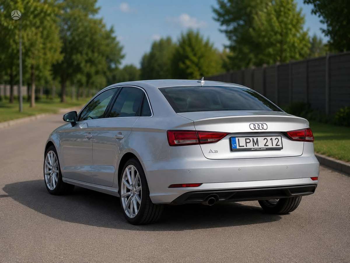 Audi A3, 1.6 l., Седан