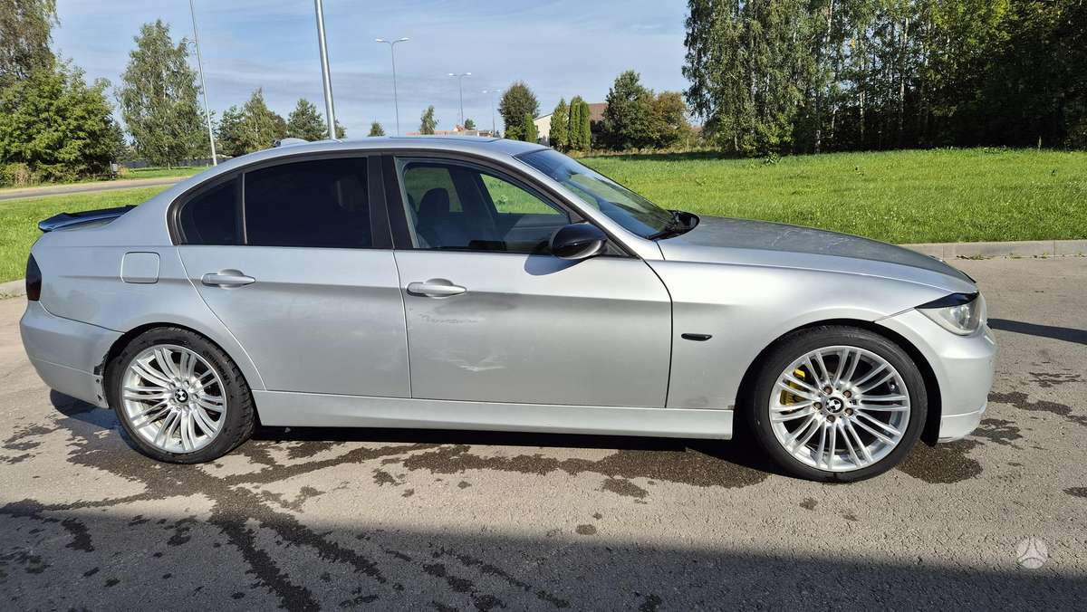 BMW 320, 2.0 l., Седан