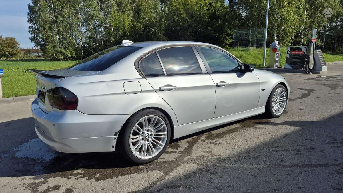 BMW 320, 2.0 l., sedanas