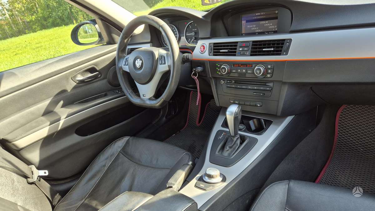 BMW 320, 2.0 l., Седан