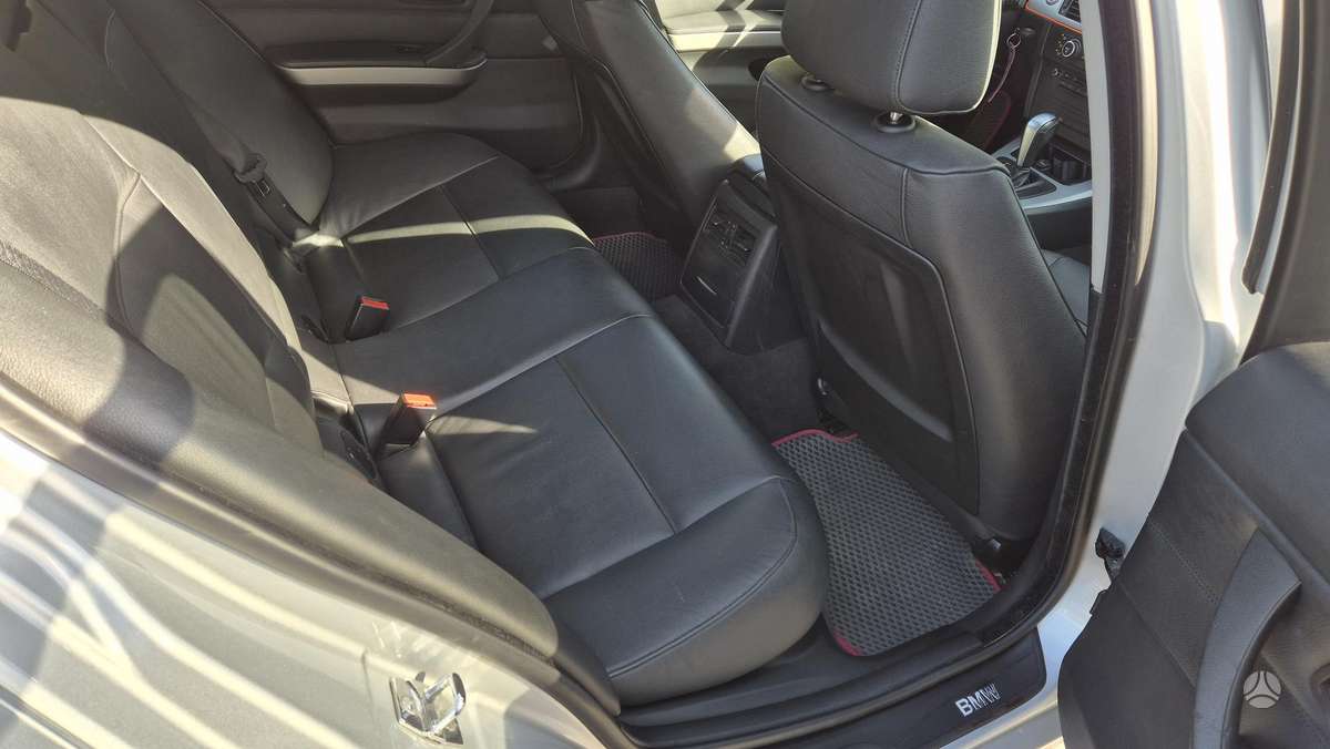 BMW 320, 2.0 l., sedanas