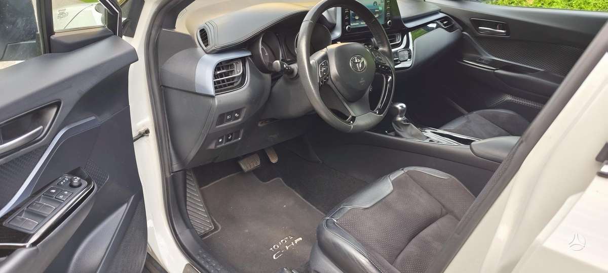 Toyota C-HR - 7