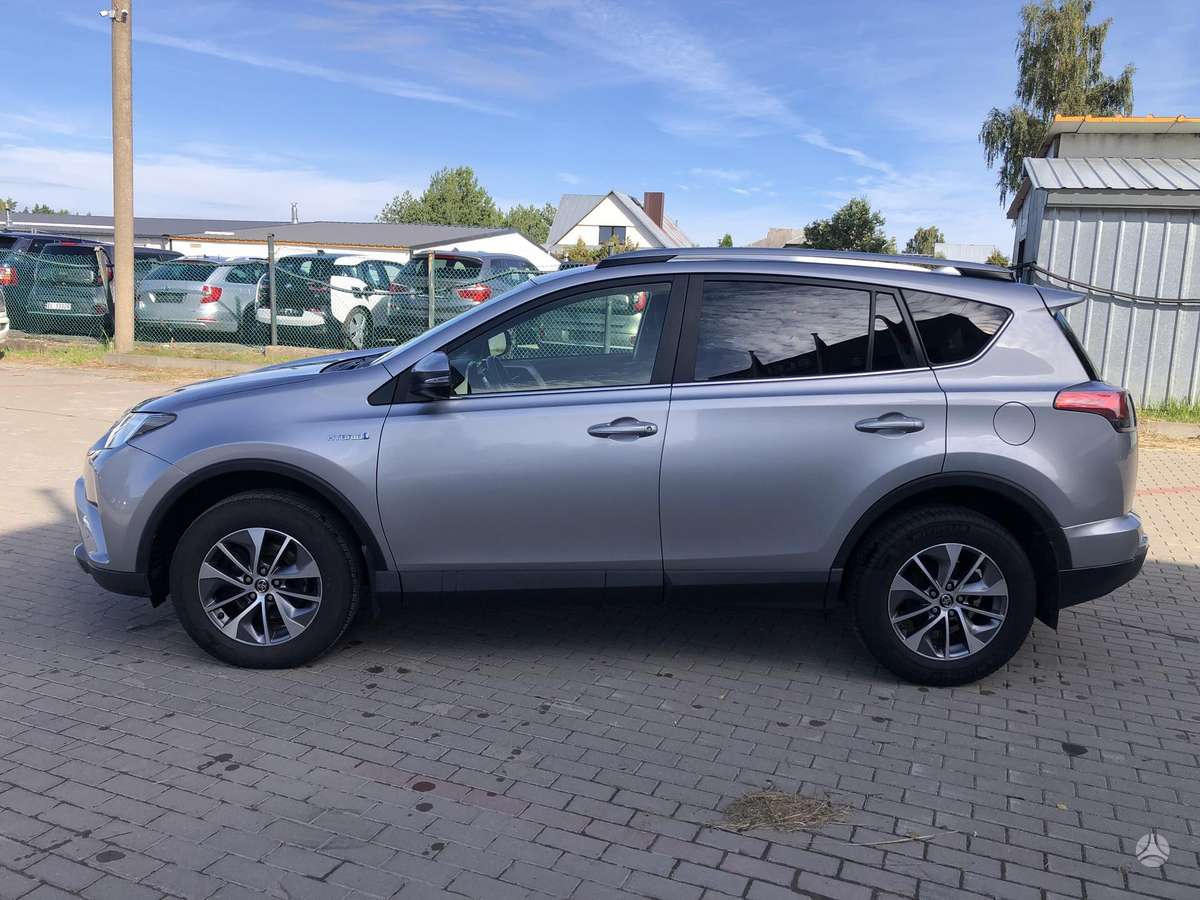 Toyota RAV4 - 4
