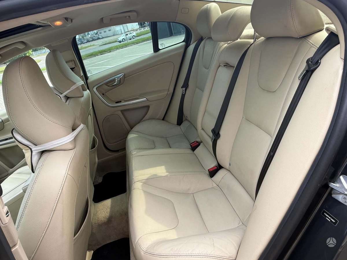 Volvo S60, 2.0 l., Седан