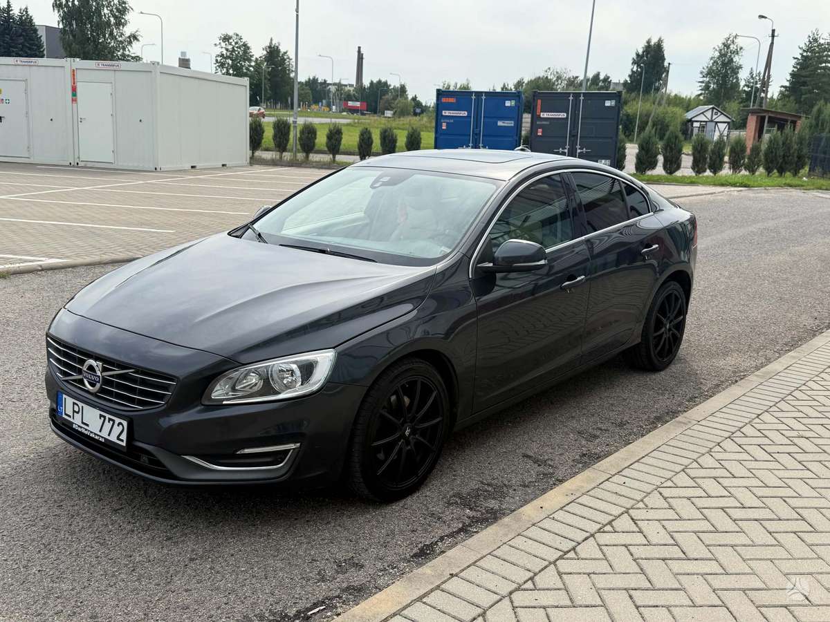Volvo S60 - 3