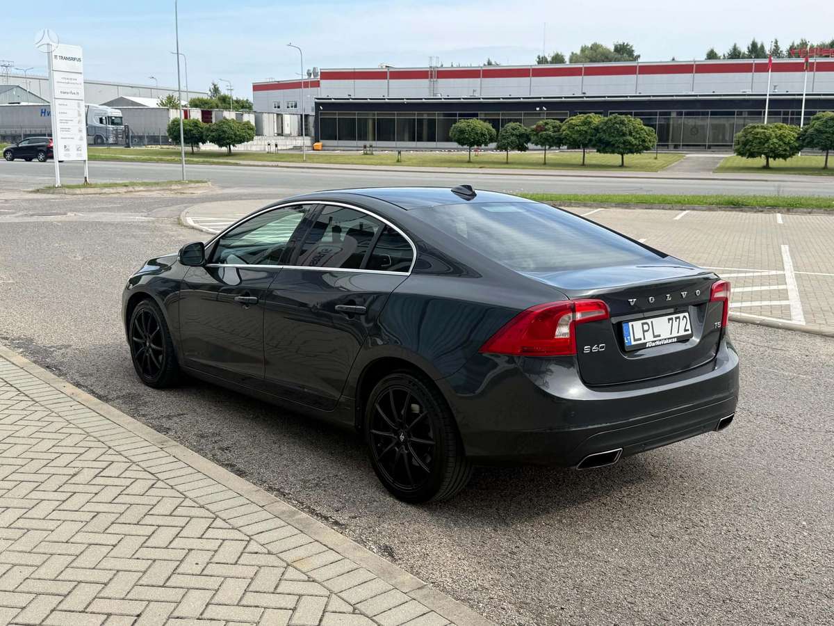 Volvo S60, 2.0 l., Седан