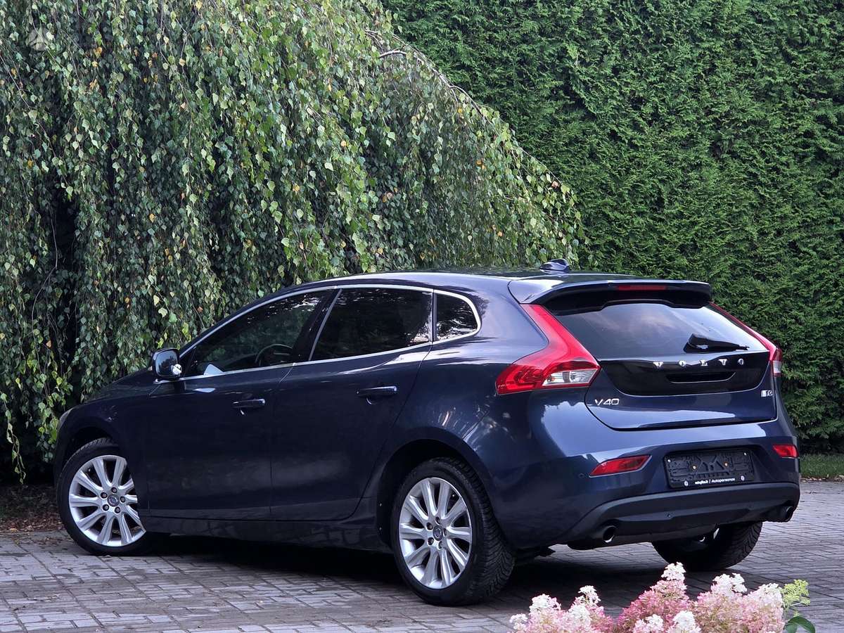 Volvo V40, 2.0 l., Хэтчбек