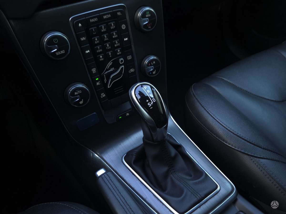 Volvo V40, 2.0 l., Хэтчбек