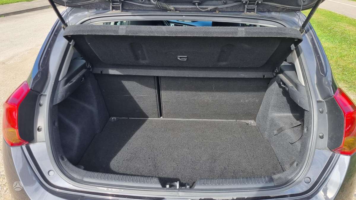 Kia Ceed, 1.6 l., hatchback
