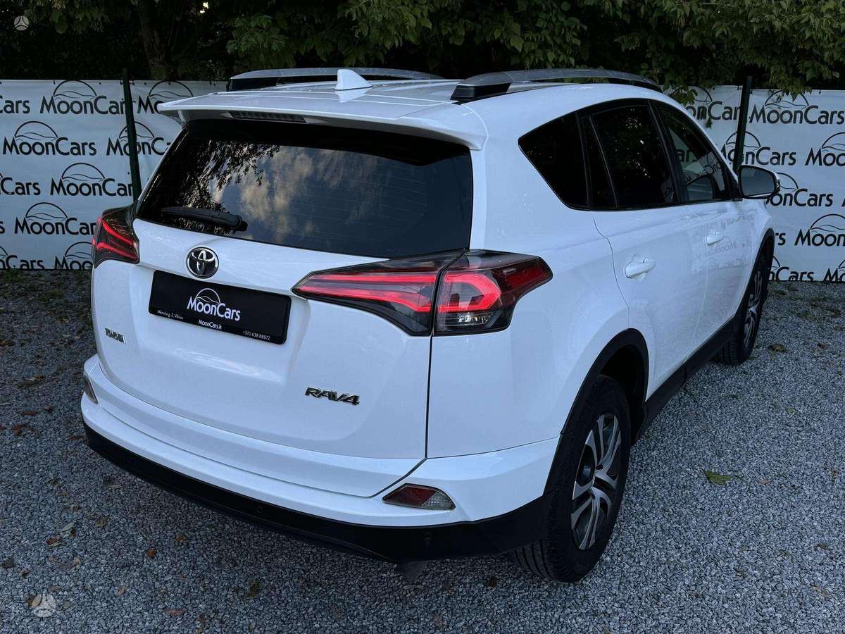 Toyota RAV4 - 6
