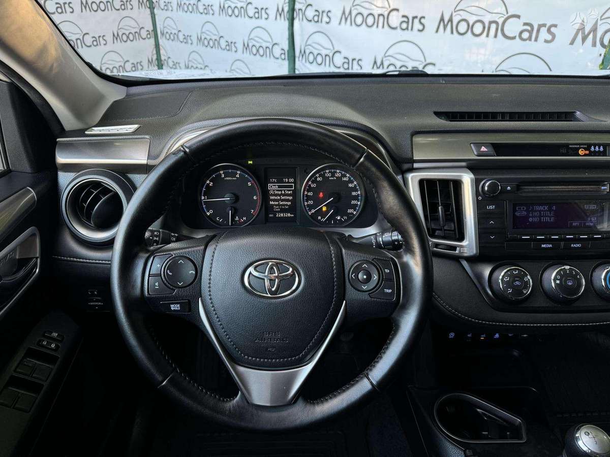 Toyota RAV4 - 10