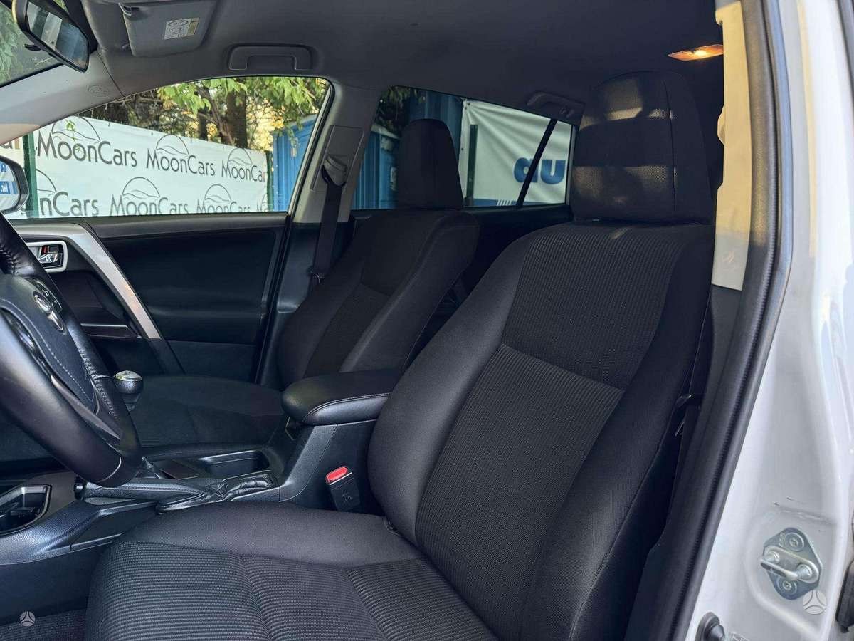 Toyota RAV4 - 12