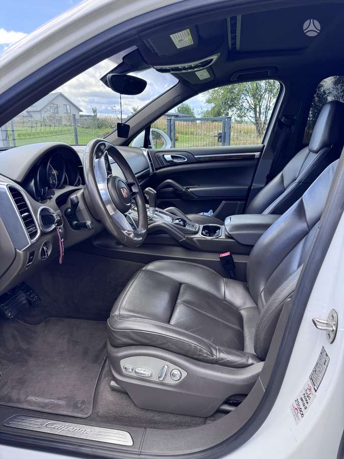 Porsche Cayenne, 3.0 l., Хэтчбек