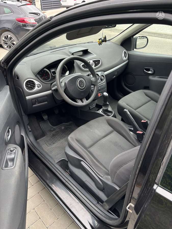 Renault Clio, 1.5 l., hatchback