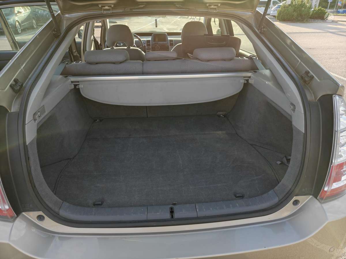 Toyota Prius - 8