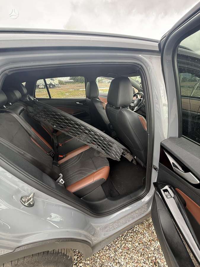 Volkswagen ID.4 - 9