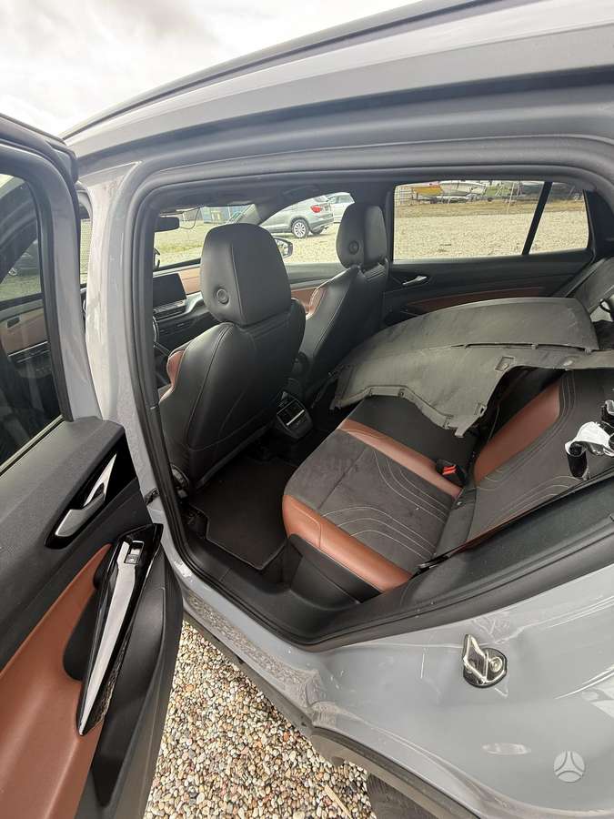 Volkswagen ID.4 - 11