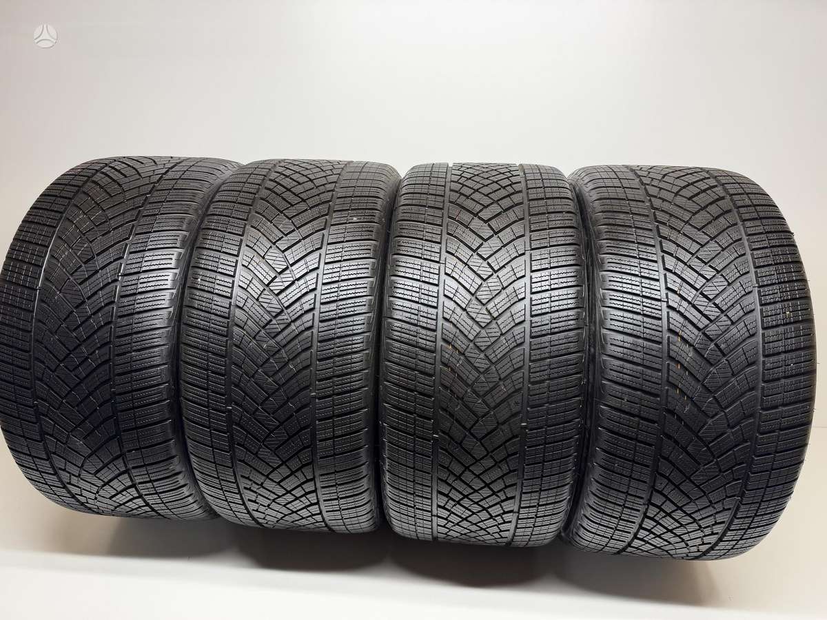 Goodyear UltraGripPerfomance 2022m, winter 285/40 R20