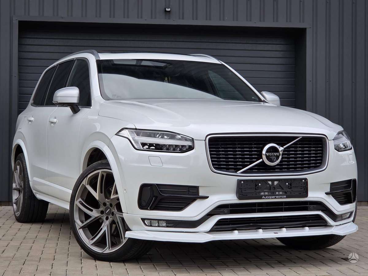 Volvo XC90 - 1