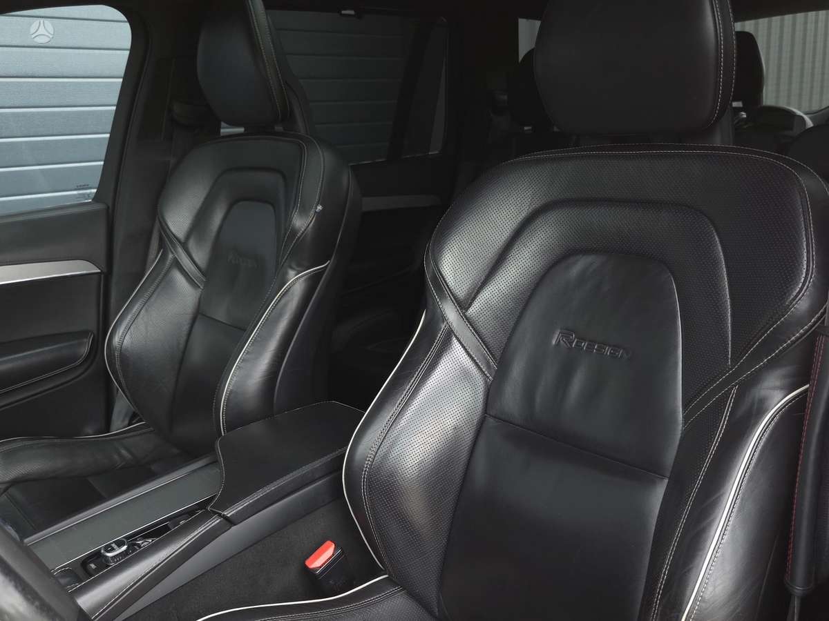 Volvo XC90 - 12