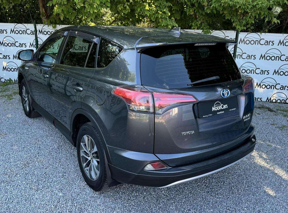 Toyota RAV4 - 8