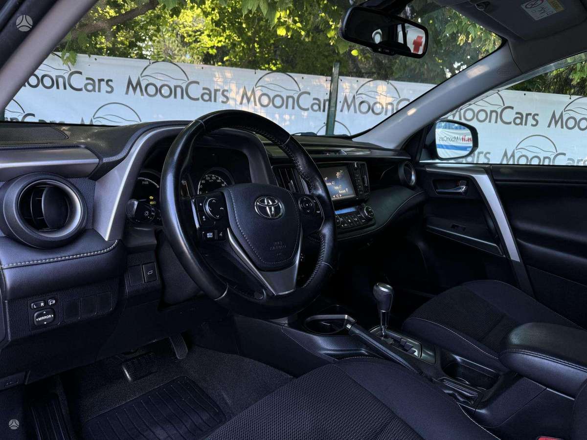 Toyota RAV4 - 9