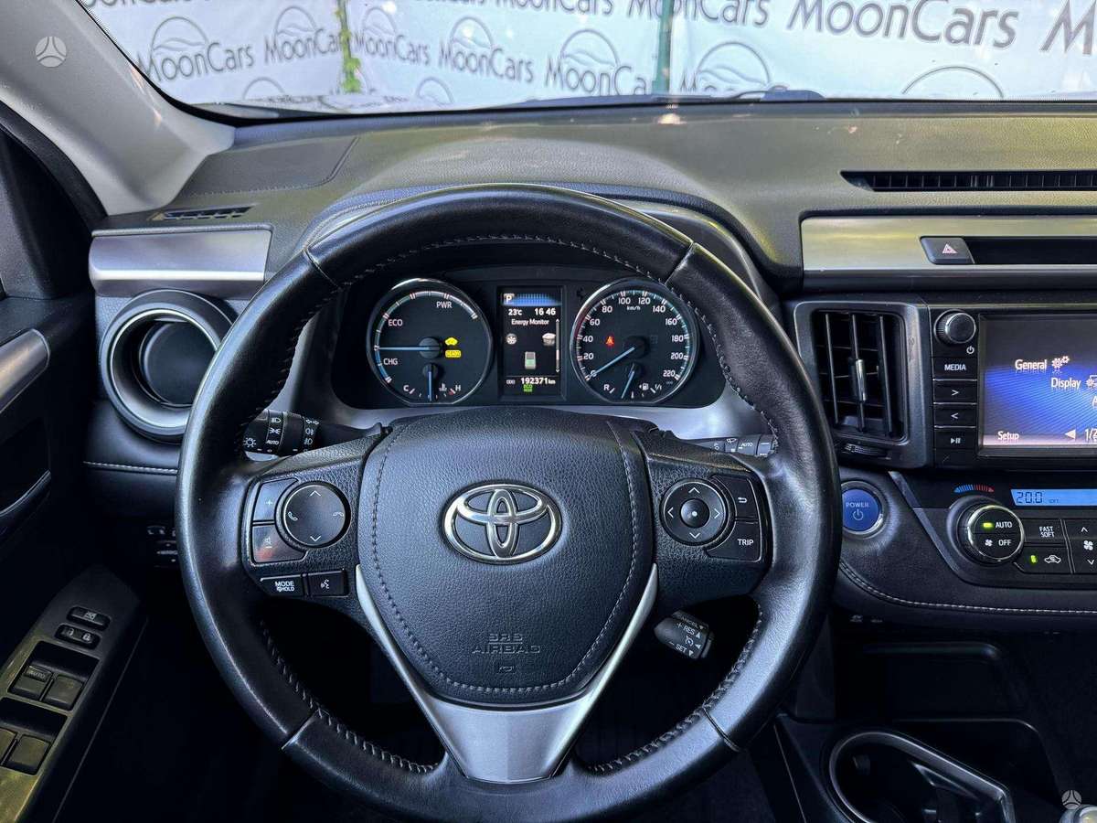 Toyota RAV4 - 10