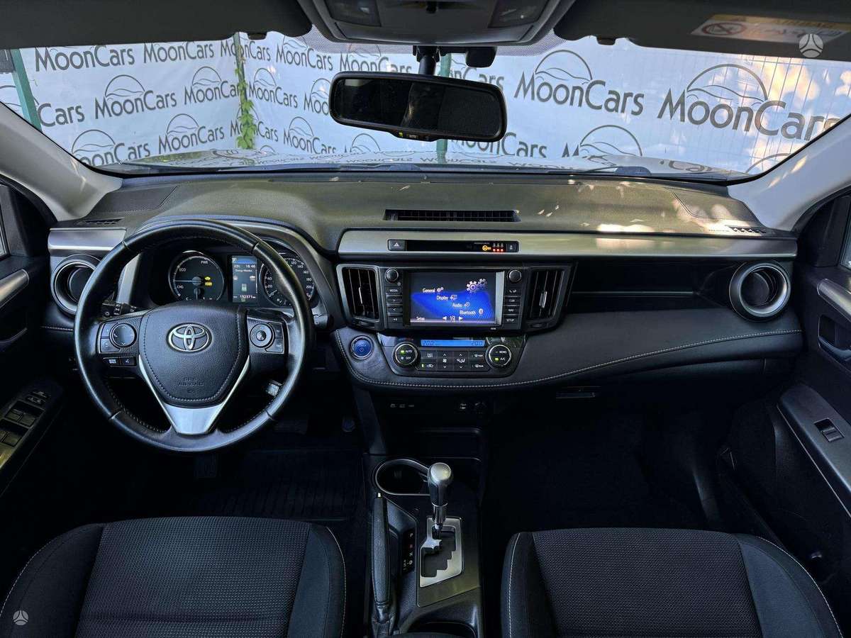 Toyota RAV4 - 11