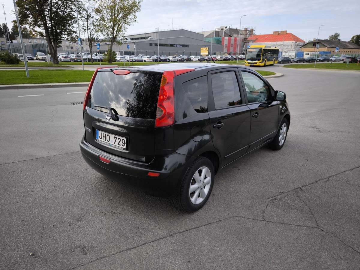 Nissan Note, 1.4 l., hatchback